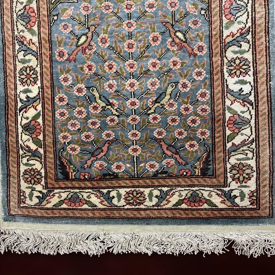 トルコのカイセリ産シルクの花と鳥柄の手織マット