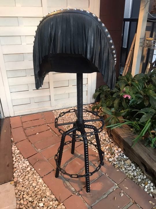 ワンオフ　スツール　レザー シート　カスタム品　ハーレー