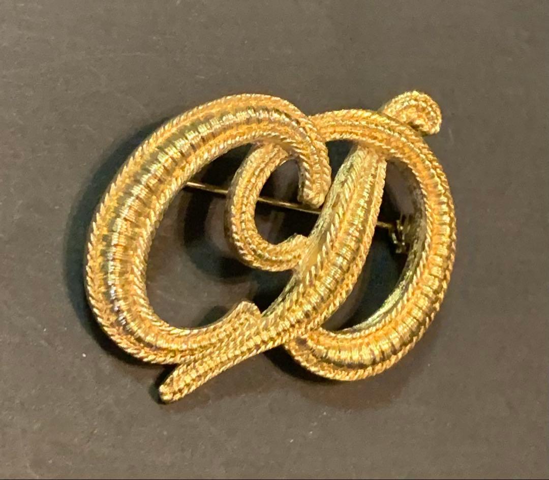 ヴィンテージChristian Dior ブローチCDロゴゴールドカラー