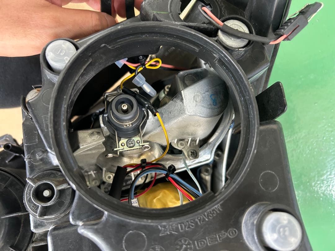 ハリアー30 DEPOヘッドライト　イカリング