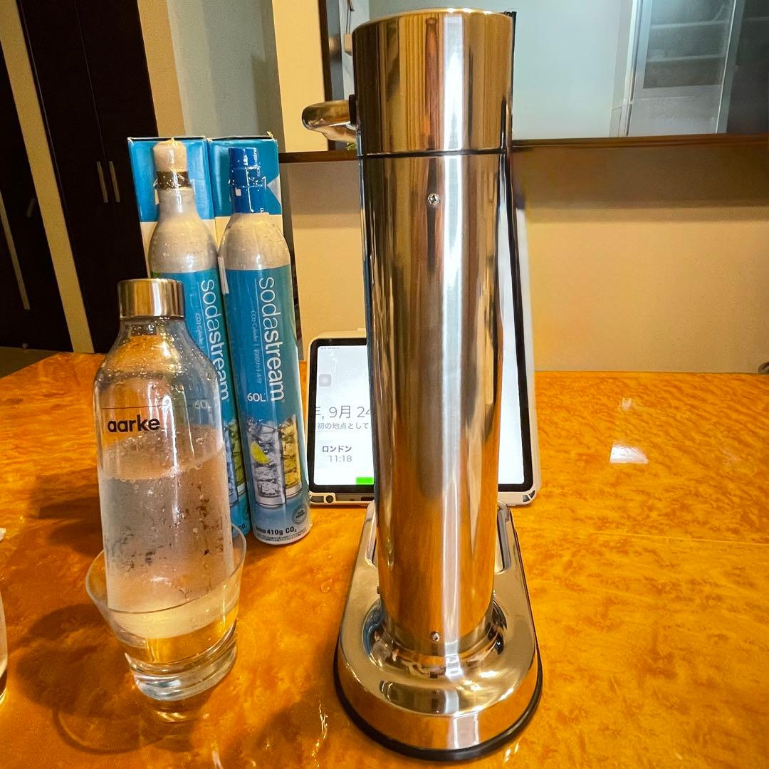 AARKE カーボネーター　シルバー　専用ガスシリンダー2本、1L専用ボトル