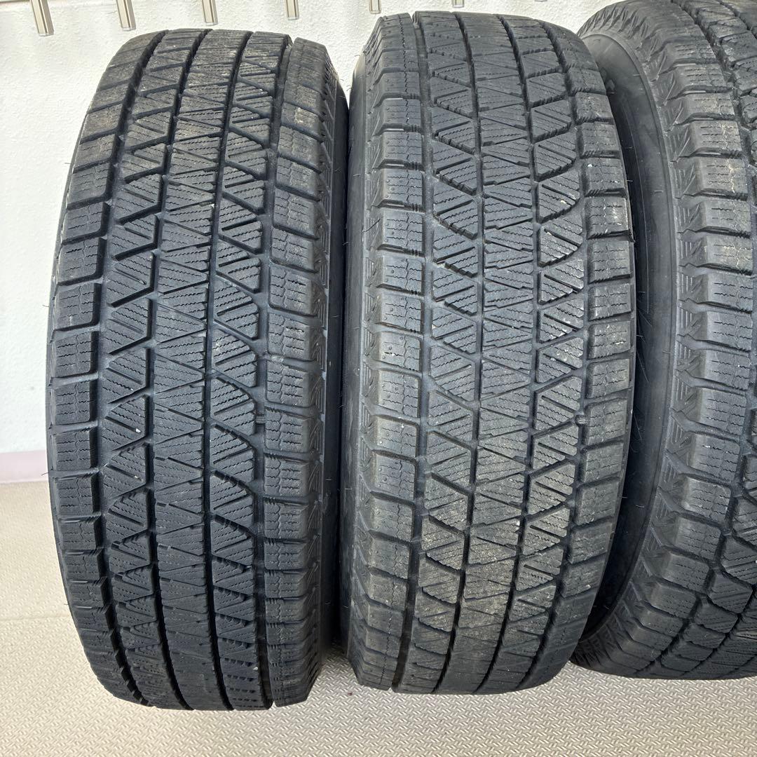 送料込　215/70R16 ブリヂストンDM-V3 スタッドレス　４本　24年製
