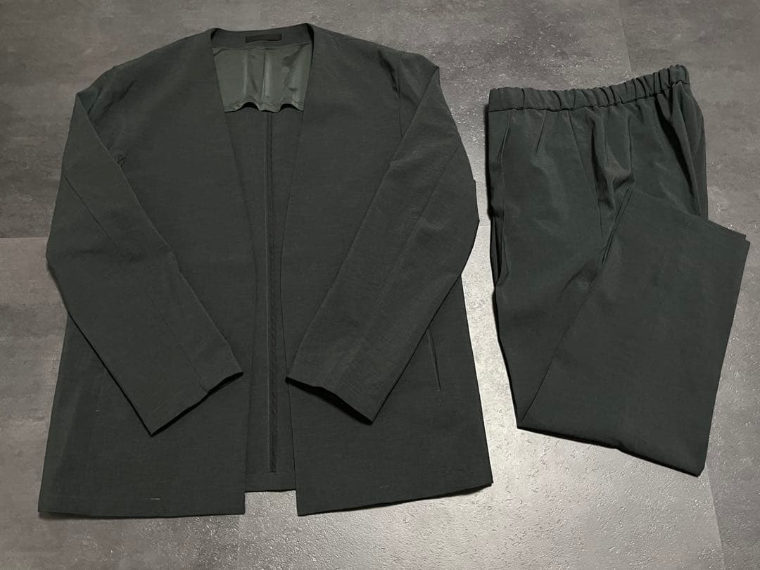 ADAM ET ROPÉ RIRANCHAノーカラージャケットセットアップ