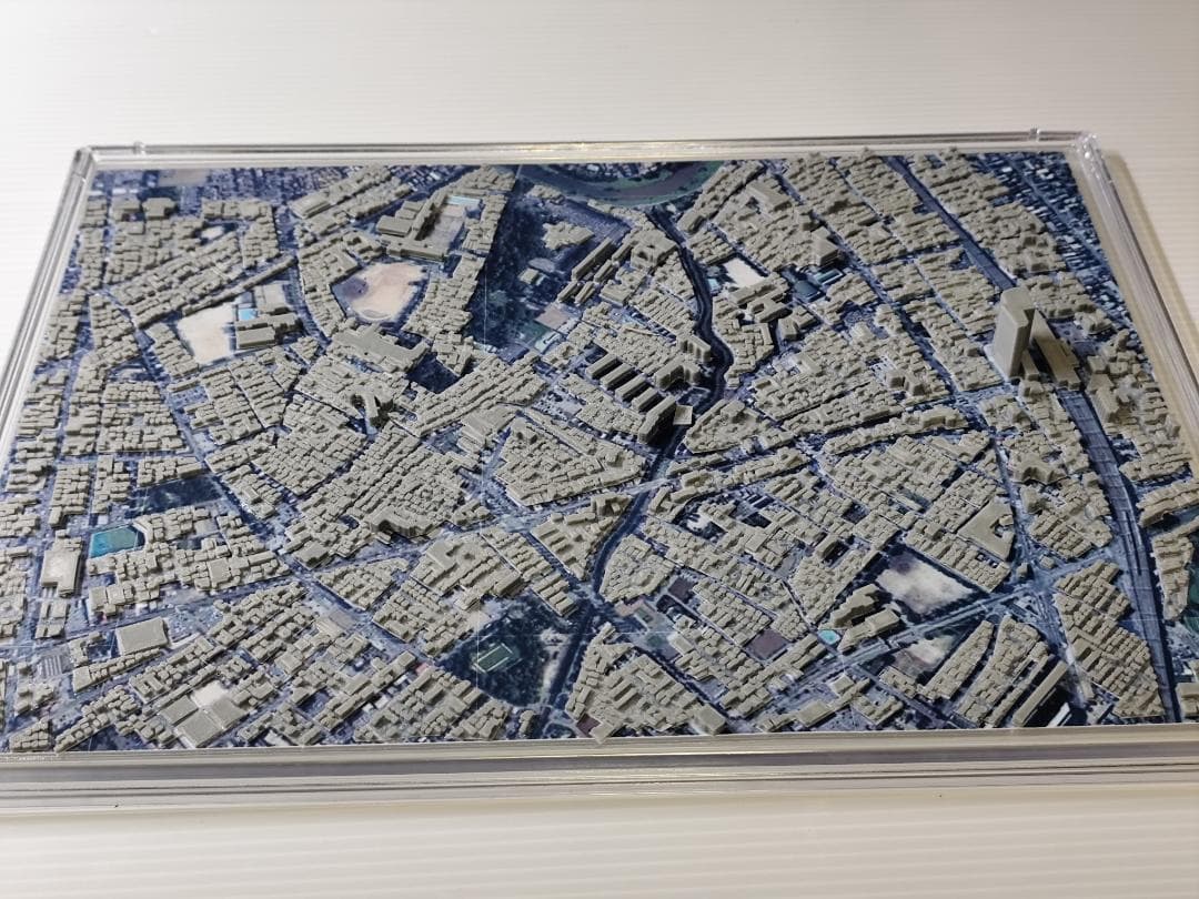 依頼品　越谷市　北越谷駅３D都市データを活用した都市模型　(透明ケース付)