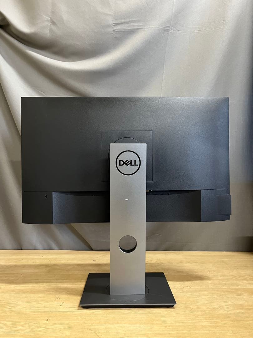 dell P2319H 23インチ液晶モニター　回転機能高さ調整