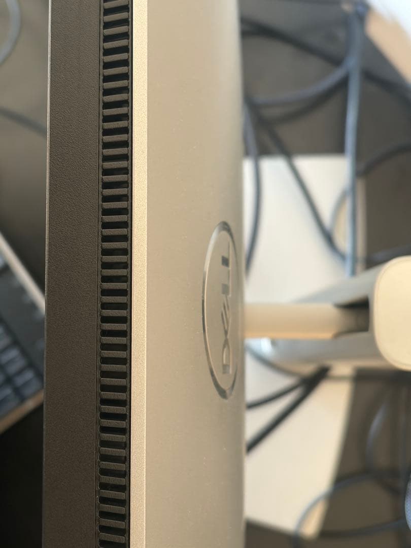 Dell U2723QE 27インチ 4K HDR IPS Black モニター