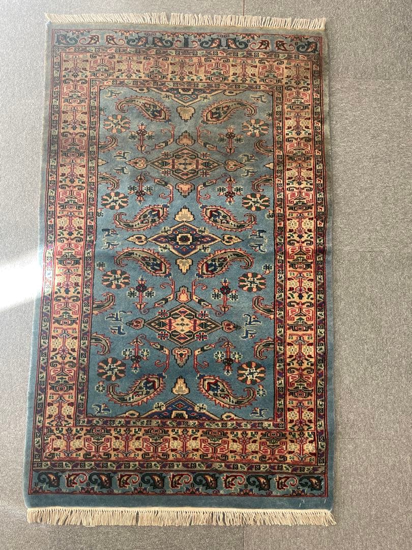 パキスタン手織り絨毯　 ウール　アクセントラグ 　size:132×81cm