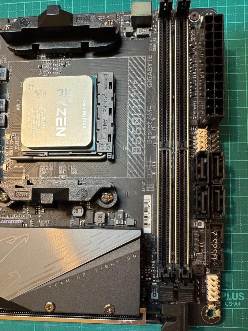 GIGABYTE B550I AORUS PRO AX マザーボード