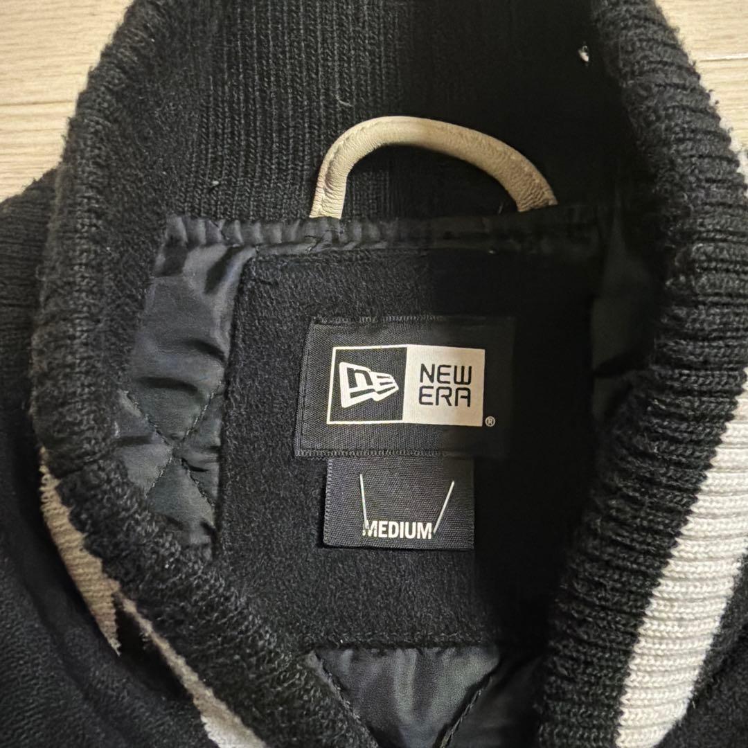 NEW ERA スタジャン M ブラック/ベージュ