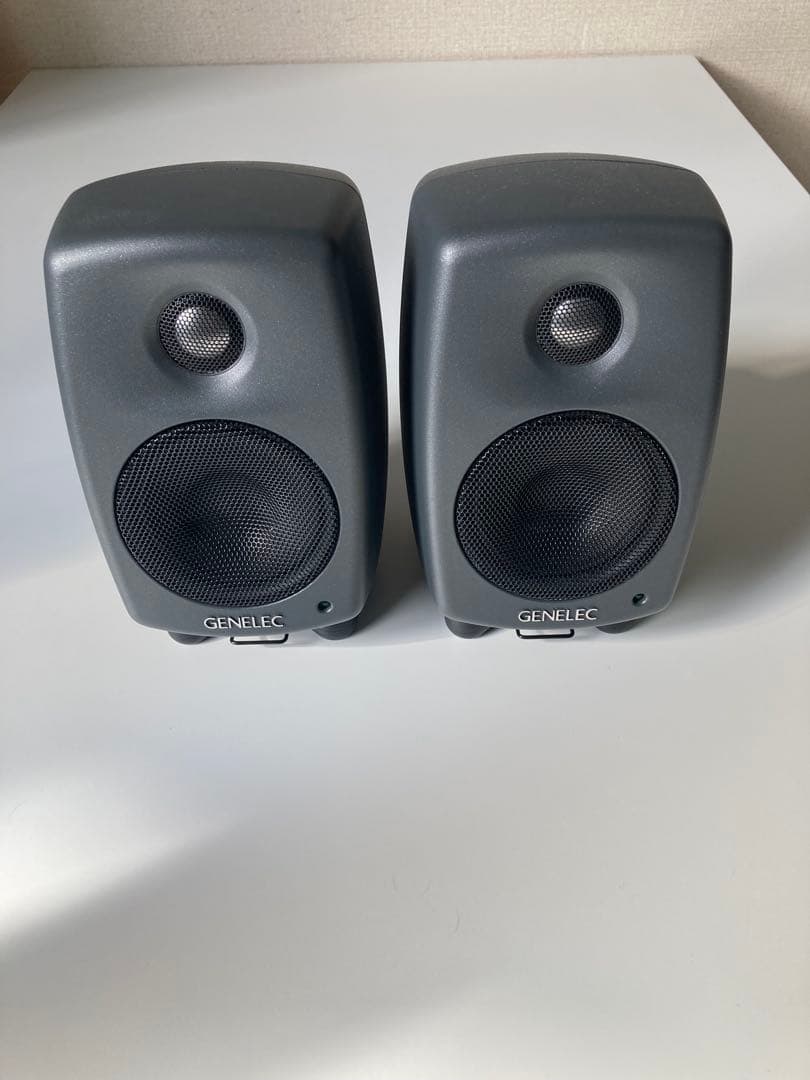 GENELEC 8010A モニタースピーカー　ペア