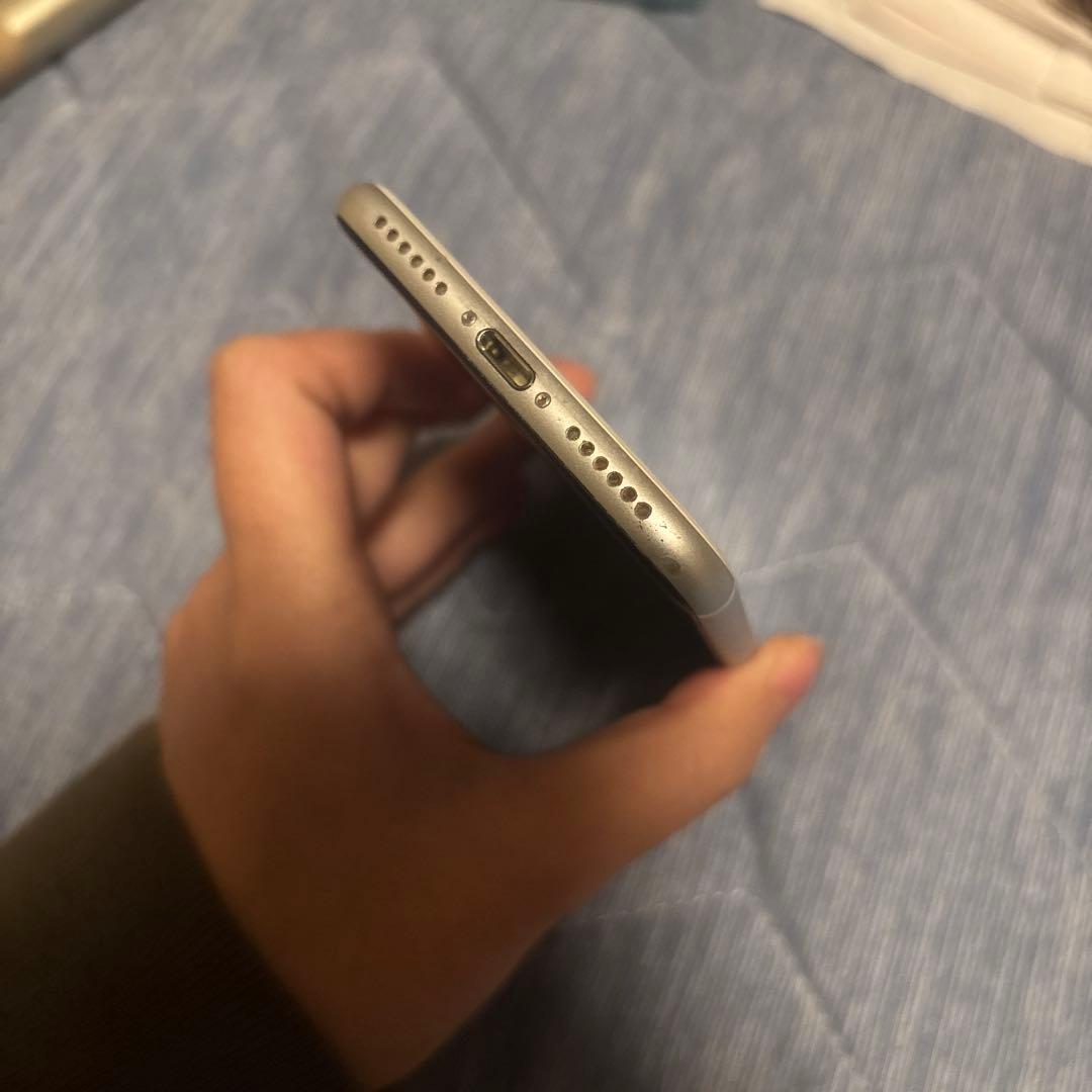 iPhone SE(第2世代) 128GB SIMフリー