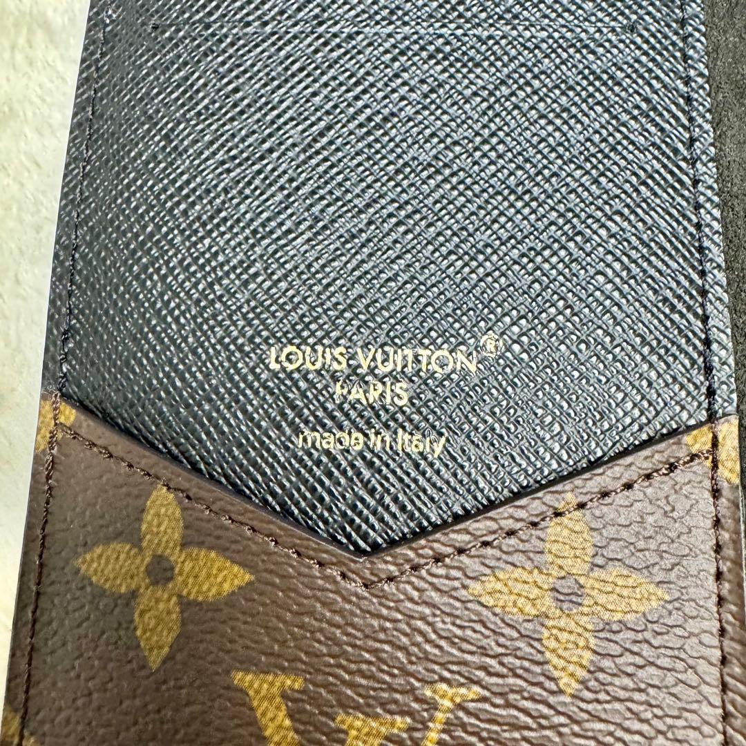 ルイヴィトン　iPhone 15 PRO スマホケース　モノグラム　フォリオ