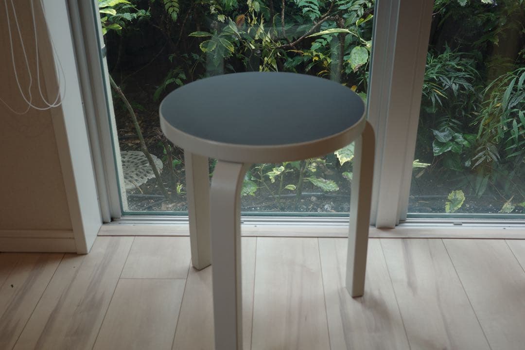 Artek stool60 フィンランド独立100周年記念モデル
