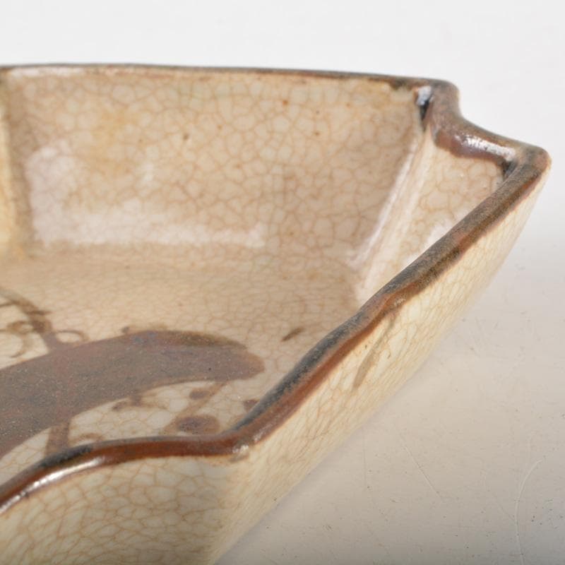 瀬戸焼　古瀬戸　鉄絵　梅花文　小皿　菱皿　銘々皿　十三客　C　6608Aぬ