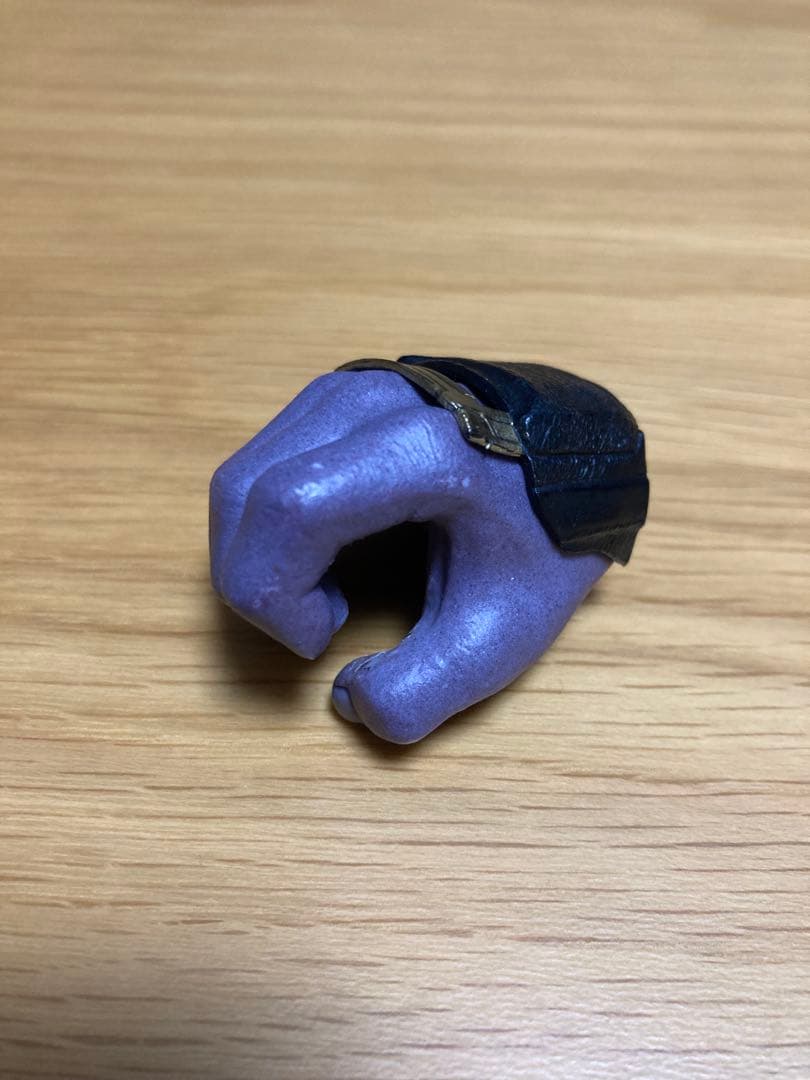 Hot Toys 「アベンジャーズ エンドゲーム」1/6 サノス