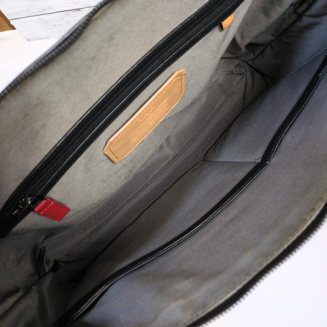 TUMI トゥミ CFX カーボン ビジネスバッグ ブリーフ 自立 A4 PC