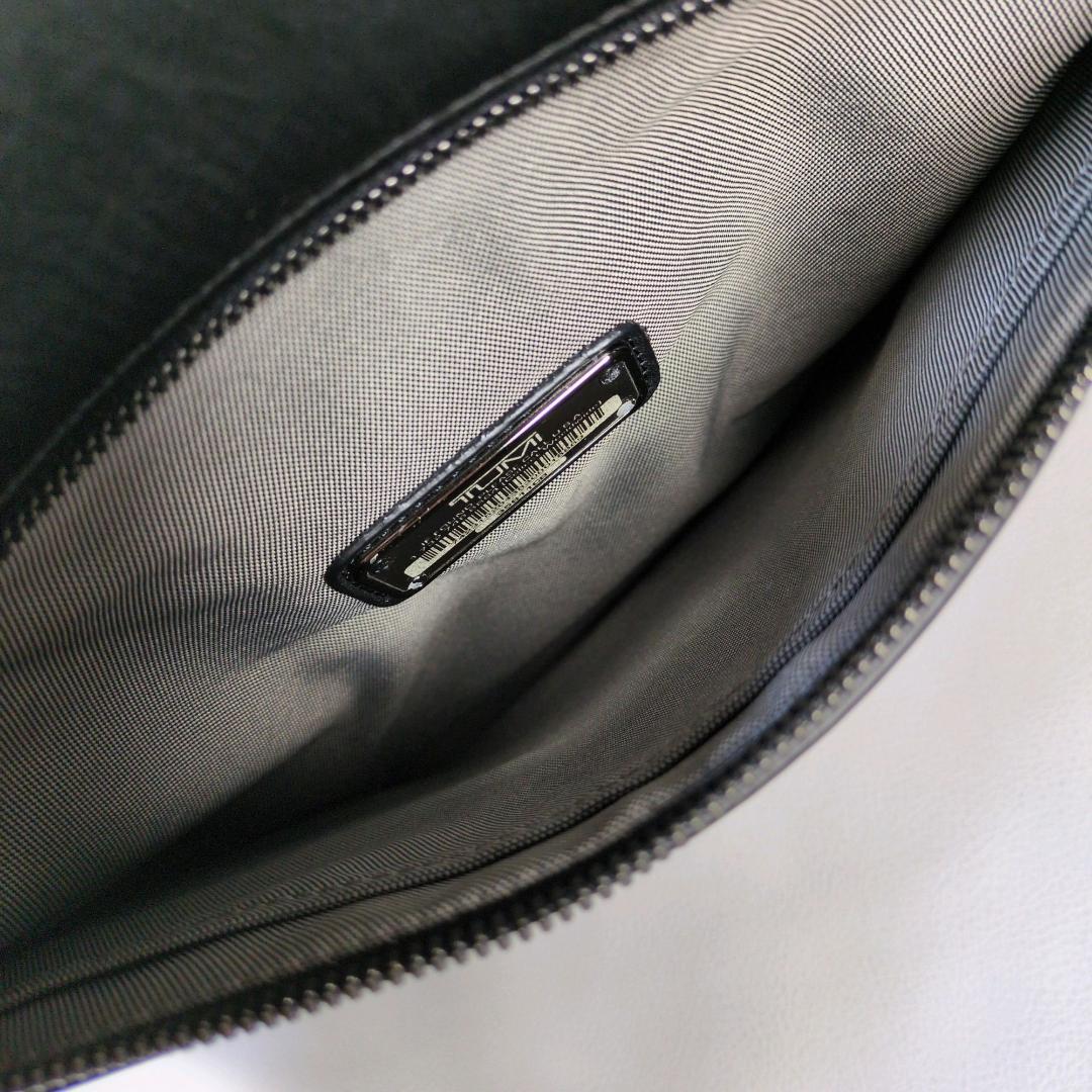 TUMI トゥミ CFX カーボン ビジネスバッグ ブリーフ 自立 A4 PC