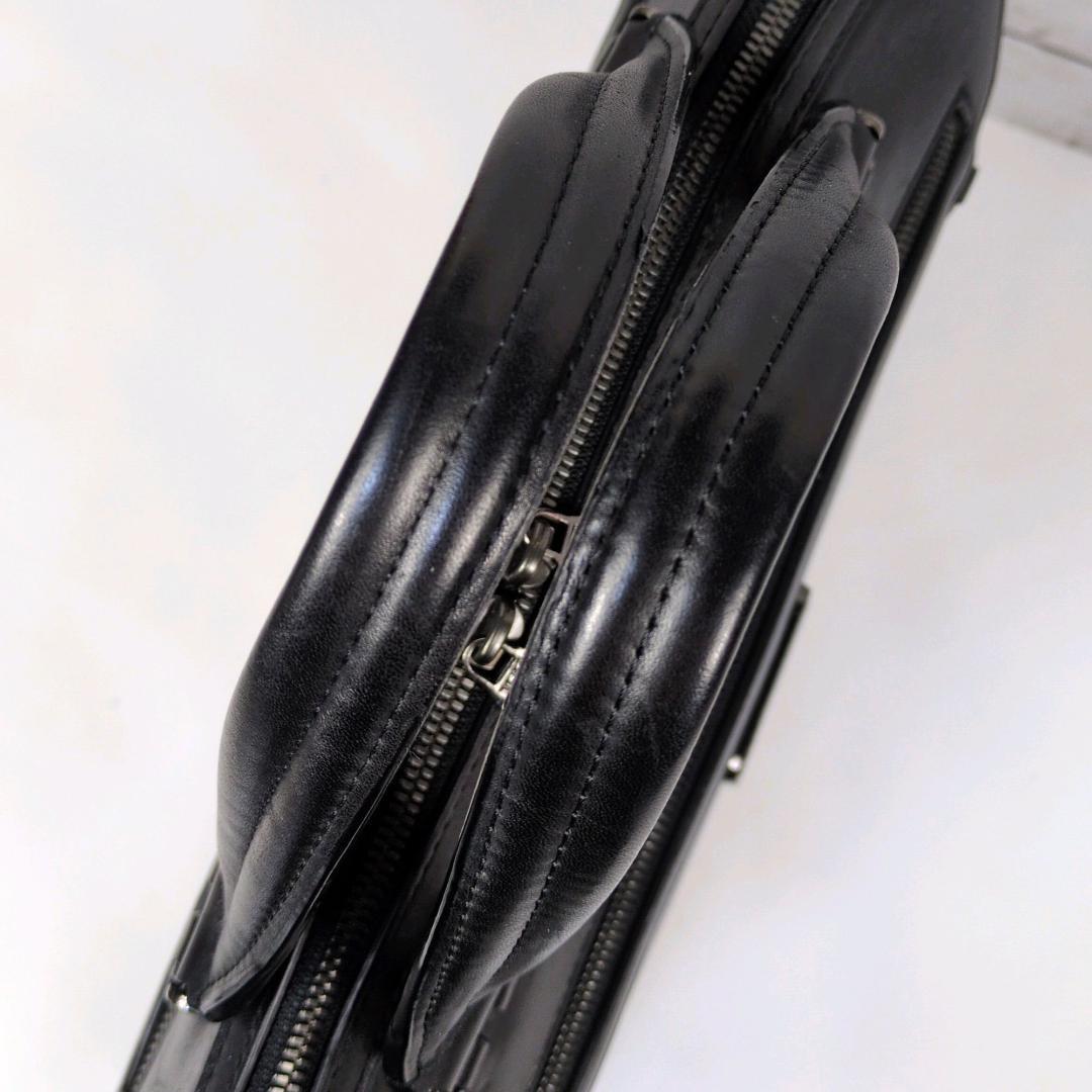 TUMI トゥミ CFX カーボン ビジネスバッグ ブリーフ 自立 A4 PC