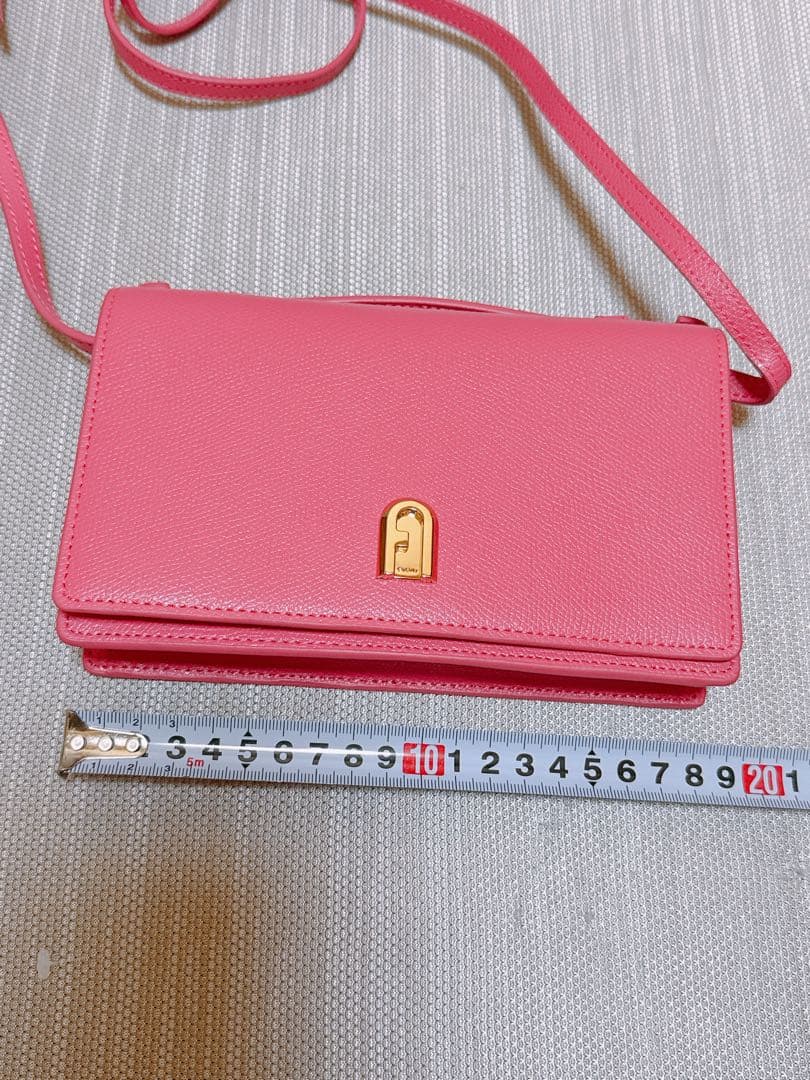 FURLA ピンク レザー ショルダーバッグ クロスボディ