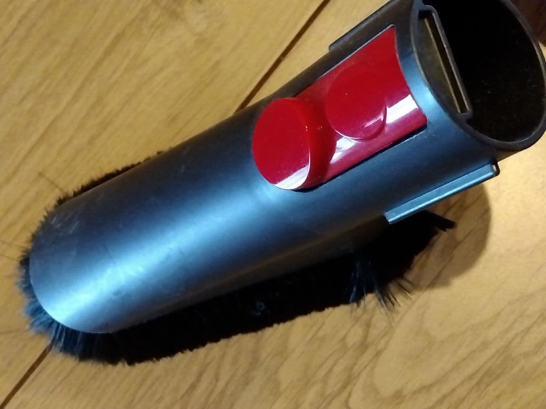 ダイソン掃除機のスタンドとアタッチメント