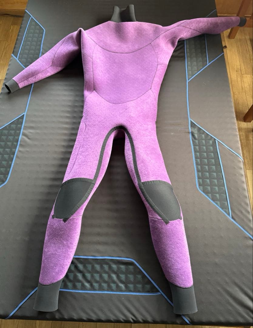 美品HOTLINE 5/3セミドライウェットスーツ