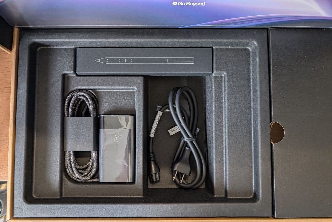 HP Envy x360 Ryzen5 8640HS (i7 12世代相当)