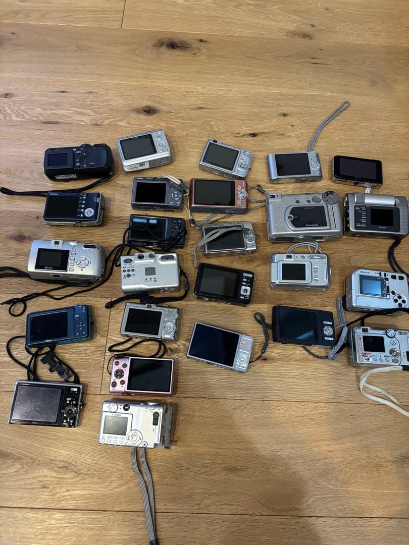 デジタルカメラ　25台　 ジャンク品　まとめ売り