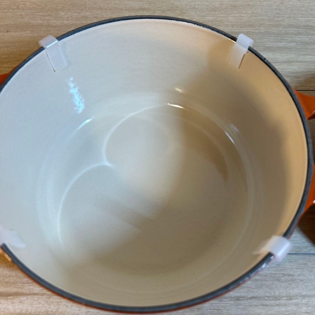 ルクルーゼ　ココットロンド　カイエン　レッド　両手鍋　鍋　18cm