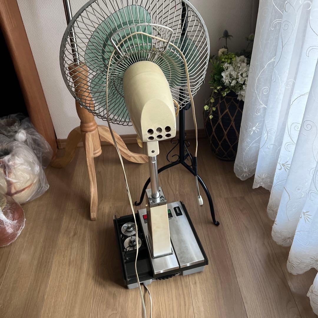アンティーク扇風機スイッチ光る昭和レトログリーン扇風機コード修理品撮影用品動作可