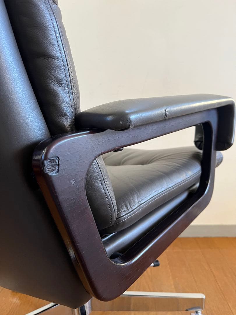 Mobilia モビリア 本革張り ヴィンテージ エグゼクティブチェア　希少