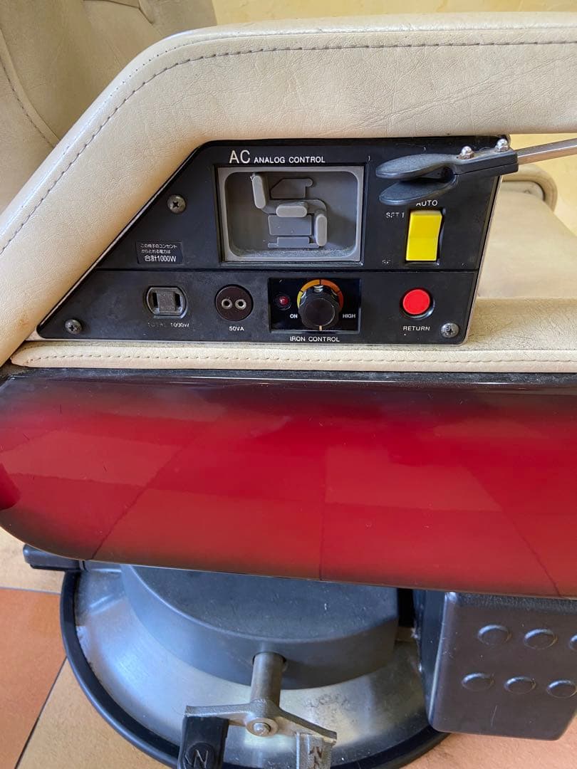 タカラベルモント　バーバーチェア　理容椅子