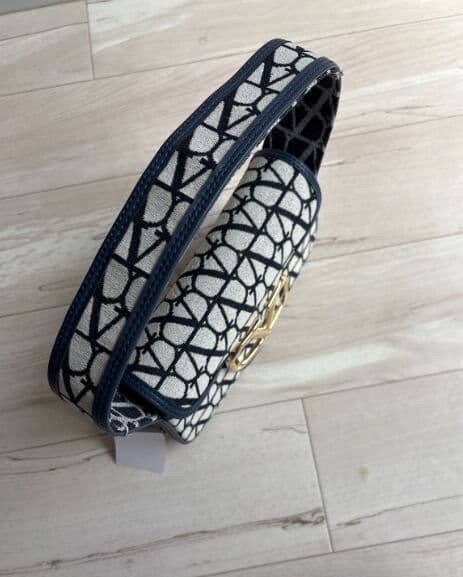 Valentino ショルダーバッグ ホワイト/ブラック