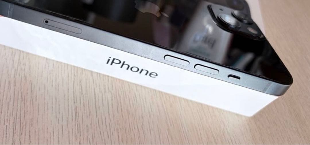 iPhone13 本体　ミッドナイト 128GB バッテリー90%