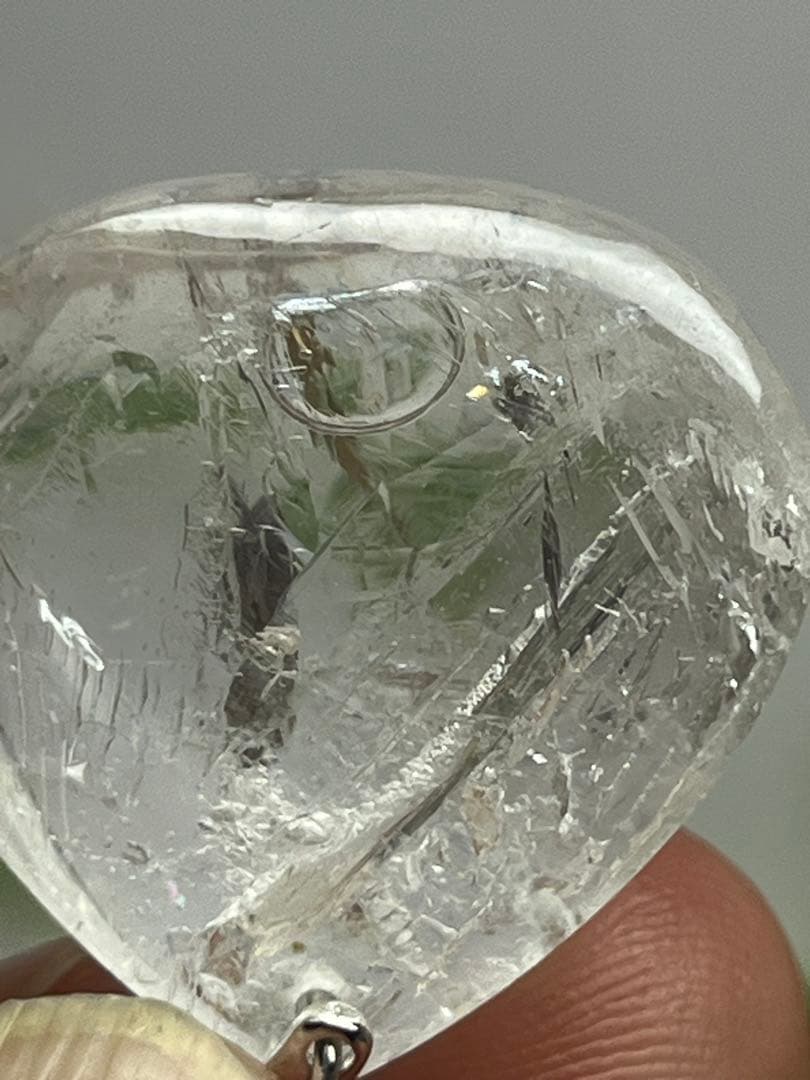 天然石　水入り水晶　ペンダントトップ　指紋入り　大きな気泡⭐️1872