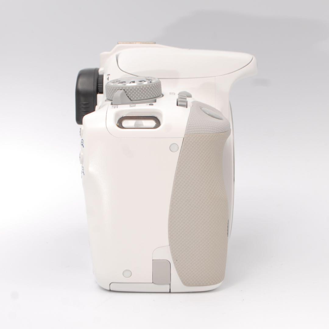 【極美品】Canon EOS Kiss X7 ホワイト ダブルレンズ 女性に人気