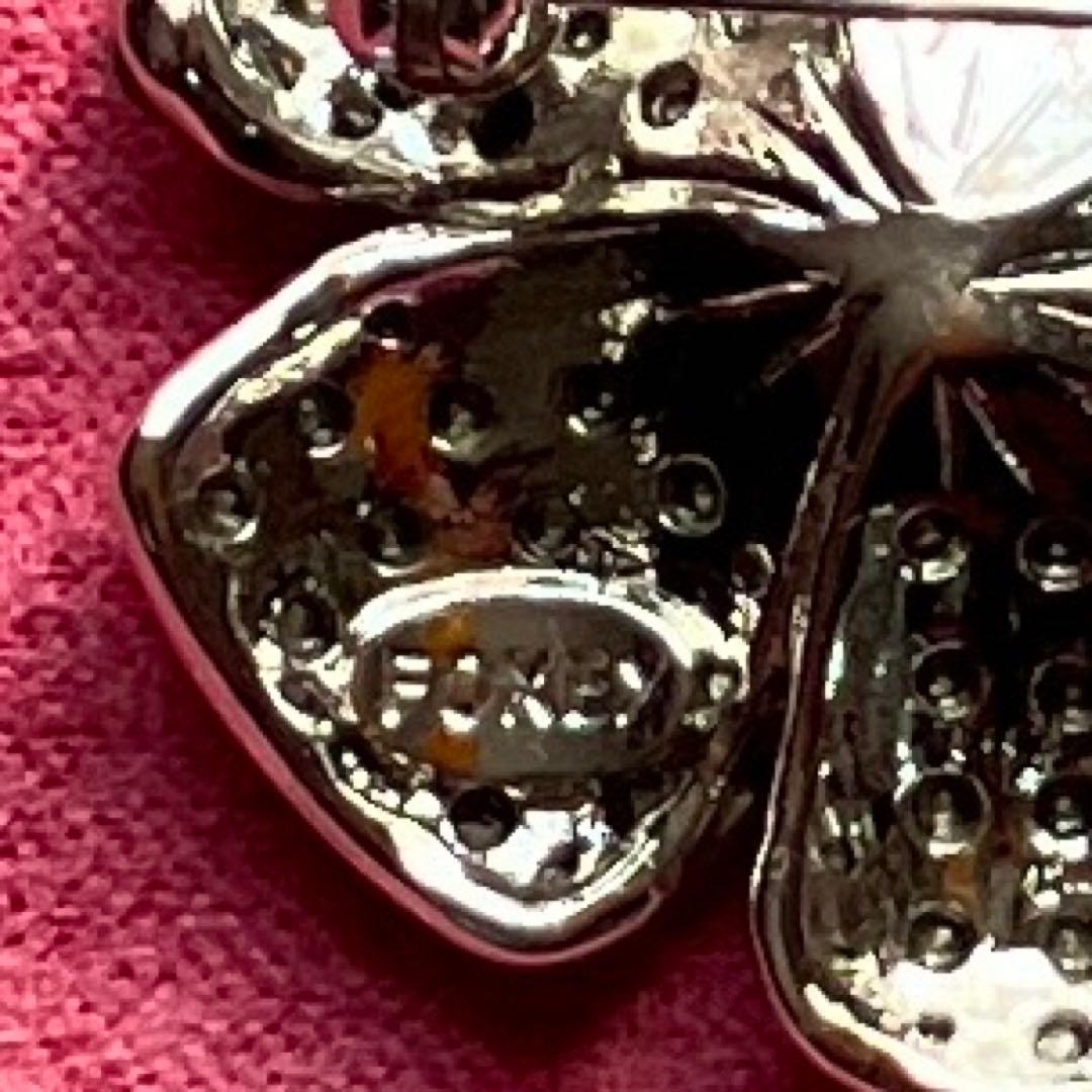 フォクシー　ブローチ　フラワーブローチ　花　白