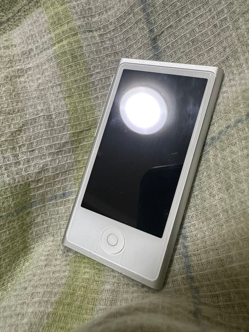 Apple iPod nano 第7世代 16GB シルバー