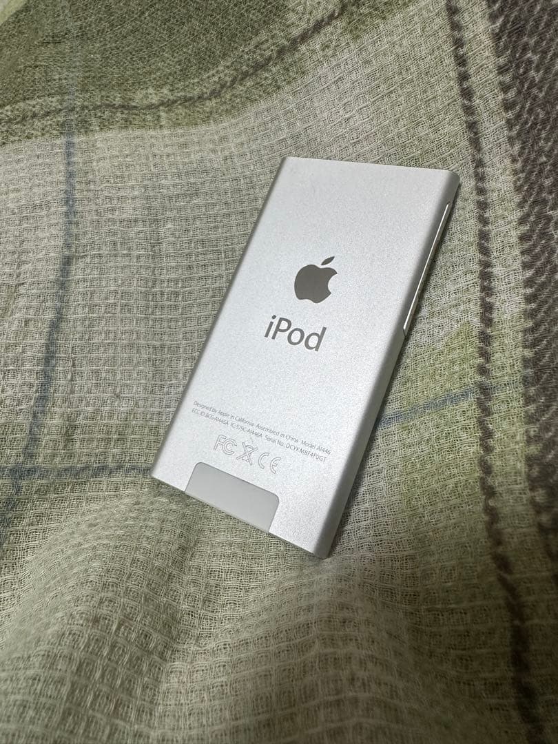Apple iPod nano 第7世代 16GB シルバー