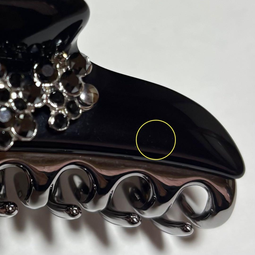 acca ヘアクリップ　フラワーモチーフ