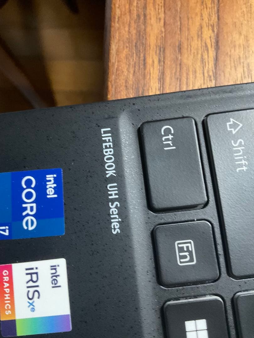 富士通 LIFEBOOK UH90/G2 12世代i7 超軽量 697g