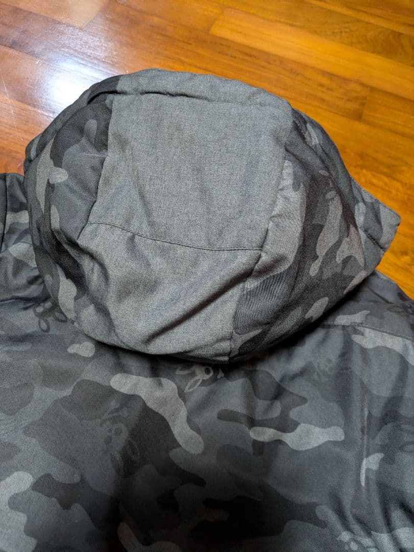 Psycho Bunny by ROBERT GODLEY　ダウンジャケット