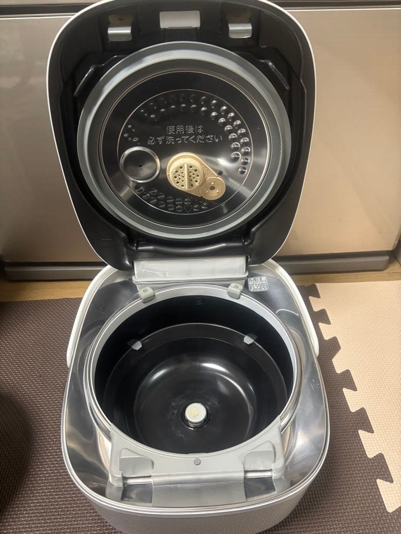 TOSHIBA 圧力IH炊飯器 RC-10VSN-2020年製