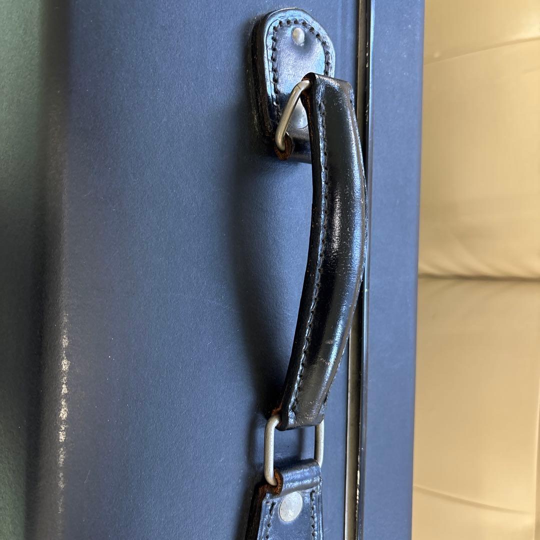 グローブトロッター、スーツケース