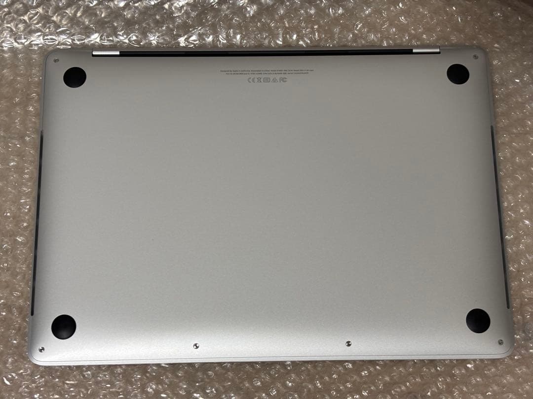 MacBook Pro 13インチ　A1989 256GB 2018