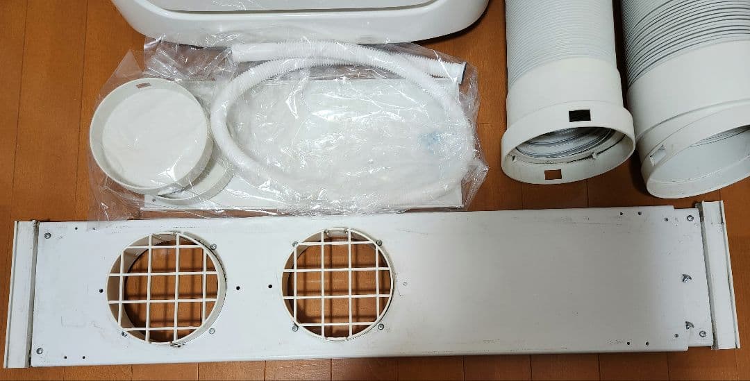 t*9様 トヨトミ スポット冷暖エアコン　TAD−22NW 【23年製】