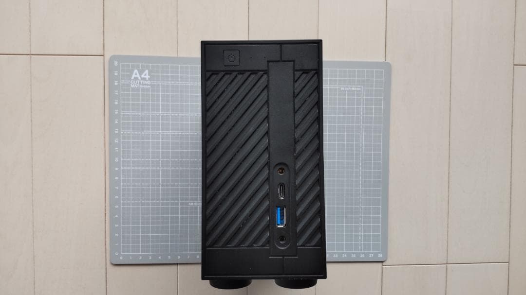 ASROCK製ミニPC、ベアボーンキット DeskMini H310