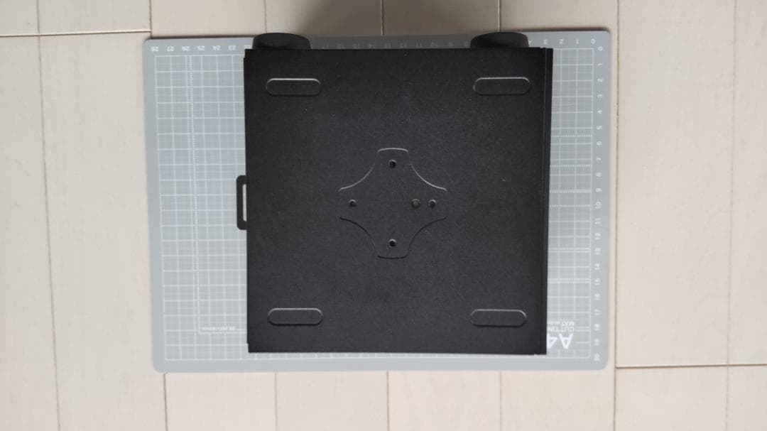 ASROCK製ミニPC、ベアボーンキット DeskMini H310