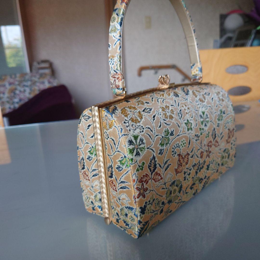 Pearlmore 和装用バッグ 金色 花柄