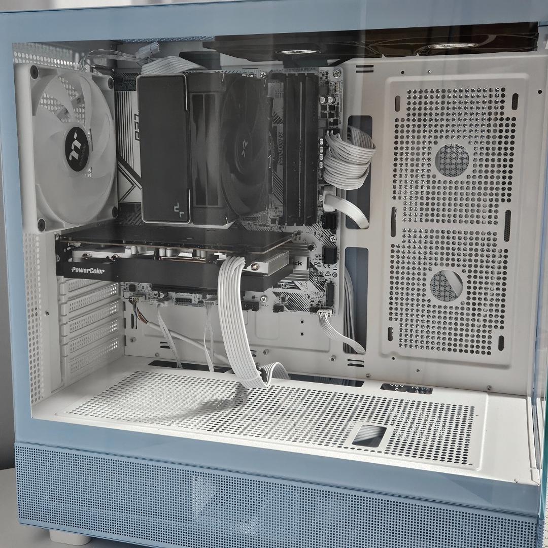 ゲーミングPC Ryzen7 5700x RX7600 Windows11