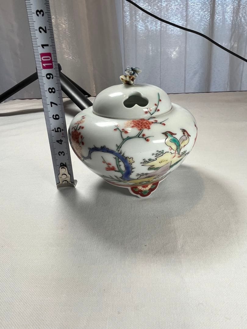 十三代目柿右衛門　香炉　蓋に薄いヒビあり